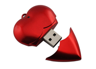 32g la chiavetta USB rossa, cuore ha modellato intorno a chiavetta USB di plastica